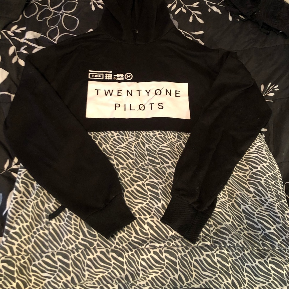 TØP hoodie